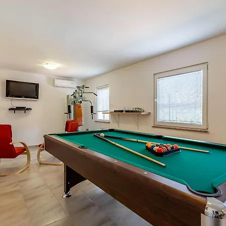 Holiday home Beautiful Home In Pula With Wifi *