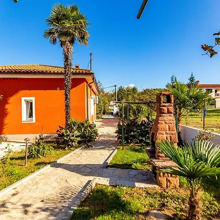 Beautiful Home In Pula With Wifi