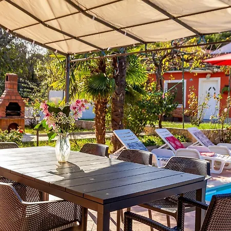 Beautiful Home In Pula With Wifi Pula