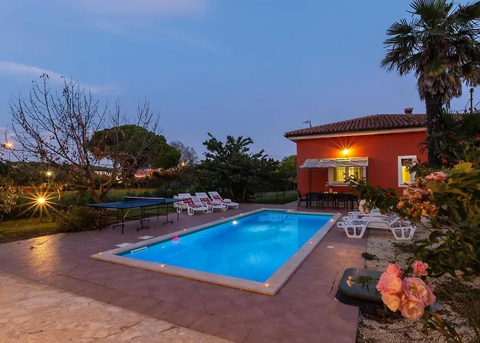 Tatil Evi Beautiful In With Wifi Pula