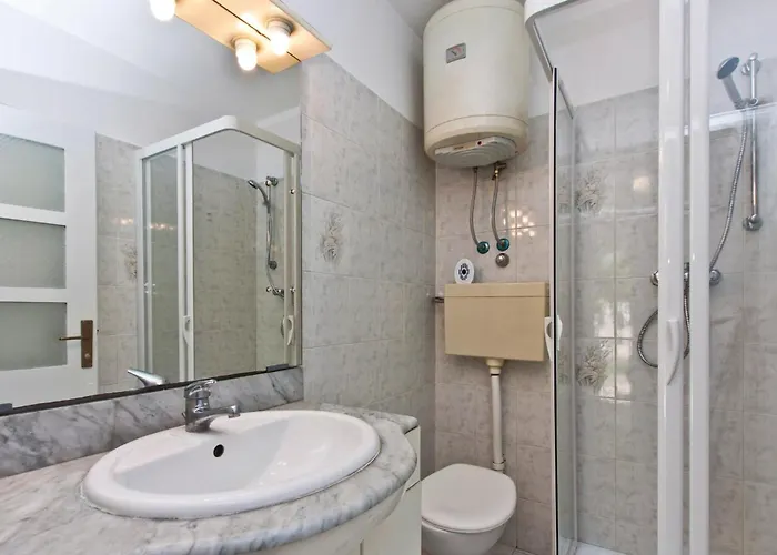 Beautiful Home In Pula With Wifi