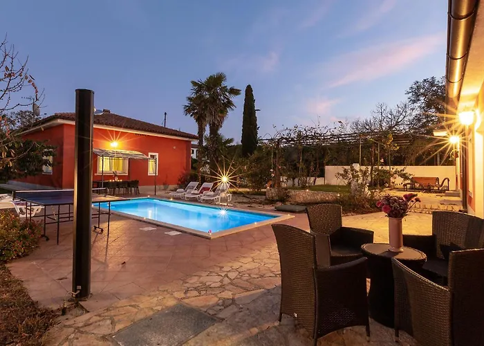 Beautiful Home In Pula With Wifi