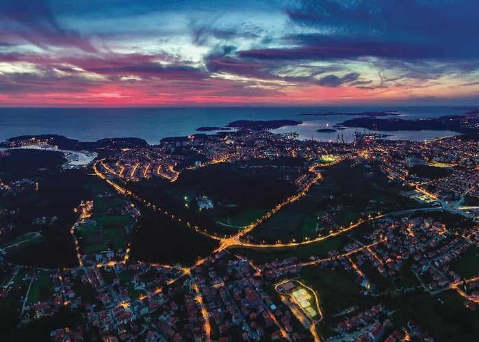 Beautiful Home In Pula With Wifi Pula