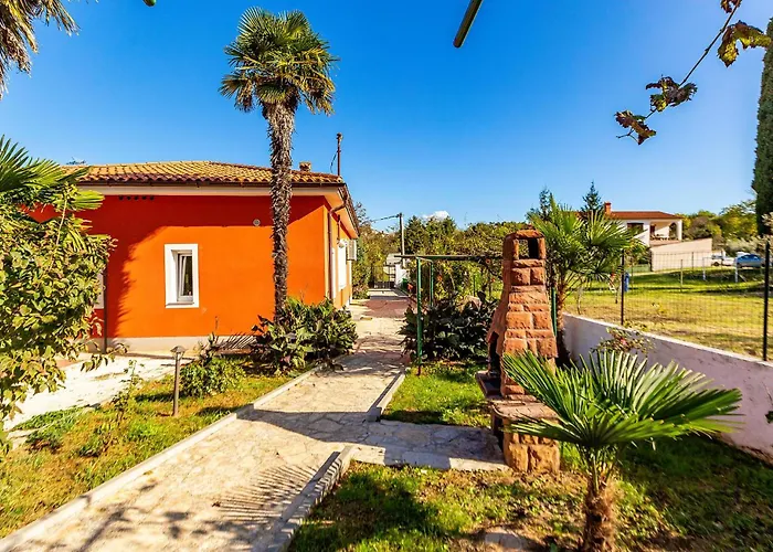 Beautiful Home In Pula With Wifi