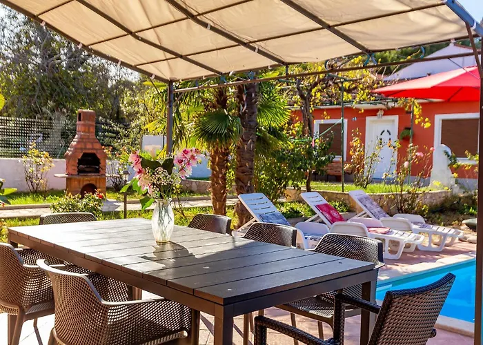 Beautiful Home In Pula With Wifi Pula